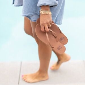 NEW! Malvados Lux Siena Flip Flop Sandals Sz 8